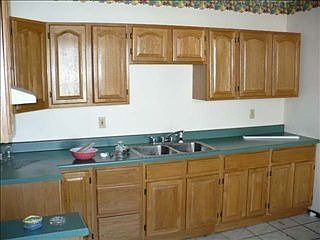 3rd image of 144 West St