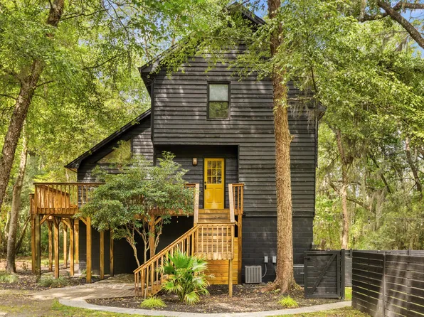 6464 Saint Anthony Dr, Yonges Island, SC 29449