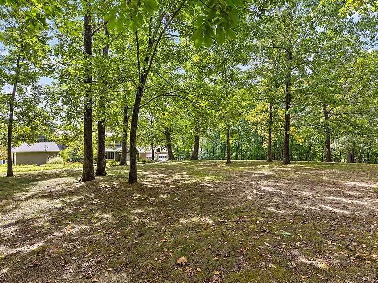 8693 Arbutus Dr — Photo 39