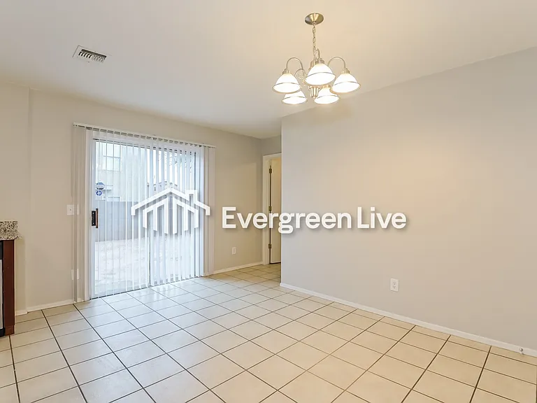 1581 E Balaton Pl — Photo 6