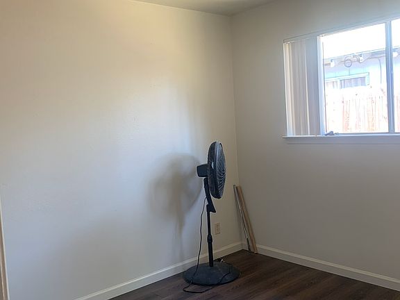 5th image of 8410 Don Ave