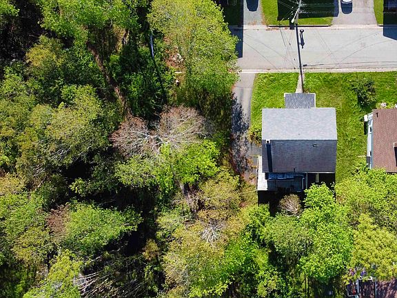 5th image of 61 Harrison Ave