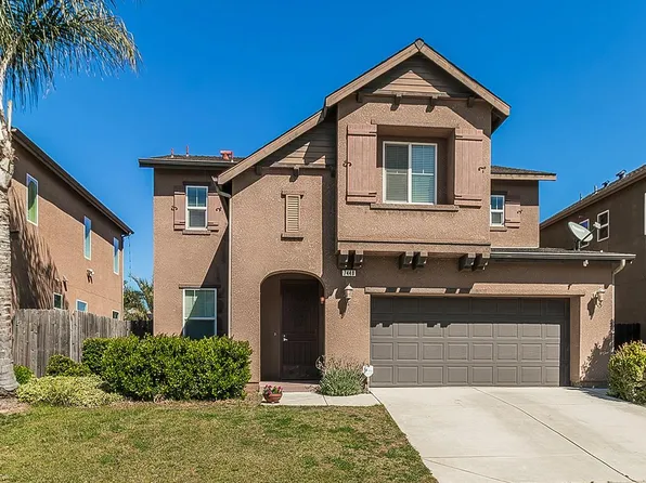 7448 E Ramona Way, Fresno, CA 93737