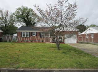 29 Saint Albans Dr, Hampton, VA 23669