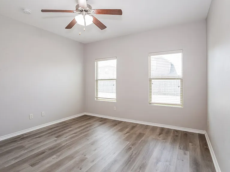 5126 Meadow Ln — Photo 9