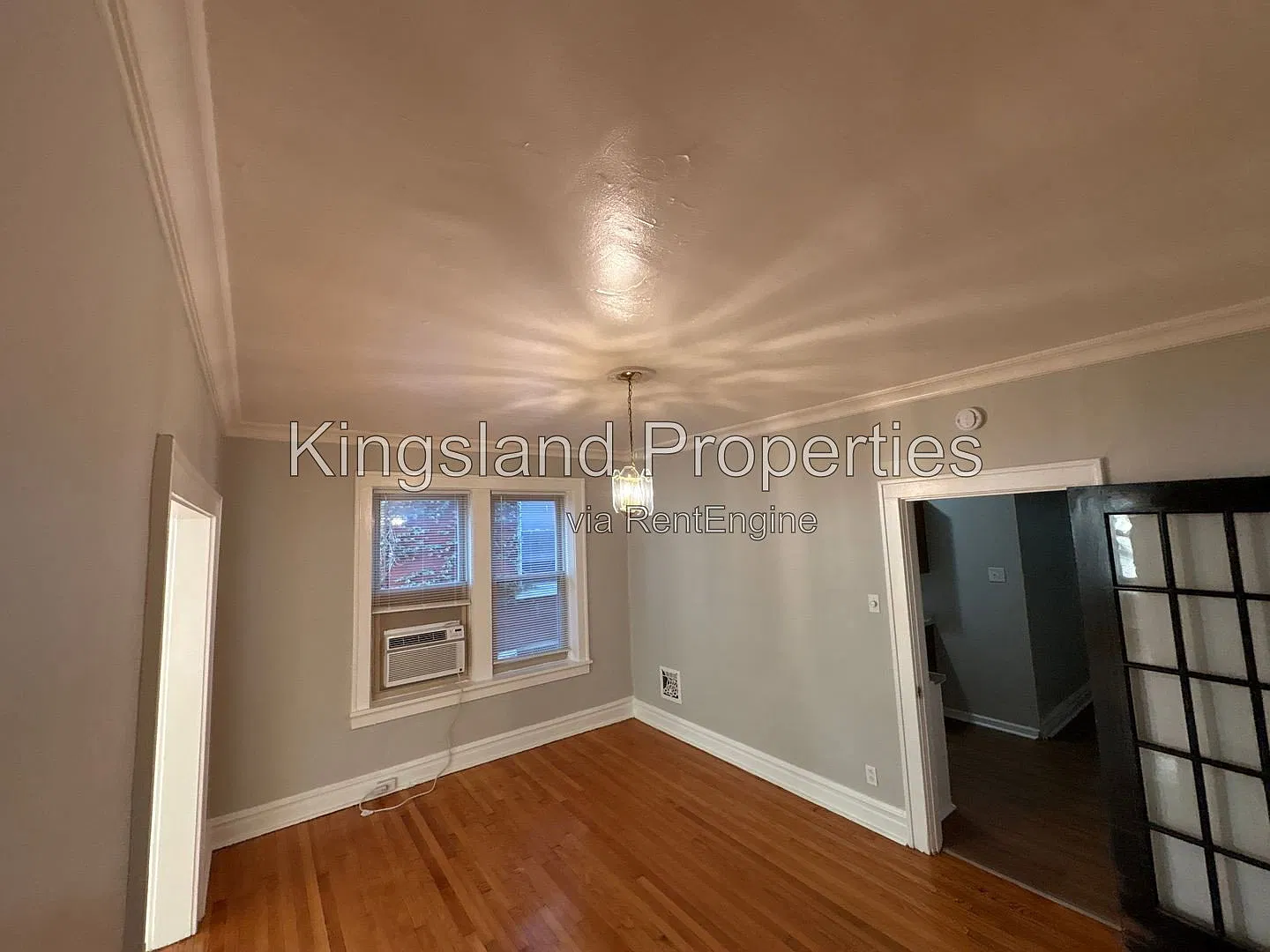 2 bed, 1.0 bath, 1037 sqft, $900 — Photo 4