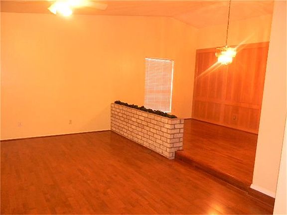 5th image of 2123 Fall Meadow Dr