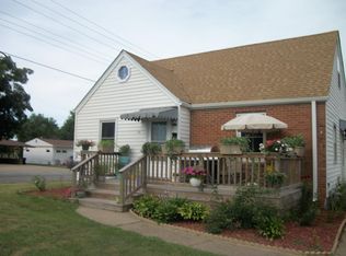 102 S Ferry St, Ottumwa, IA 52501