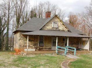 1010 Elk Spur St, Elkin, NC 28621