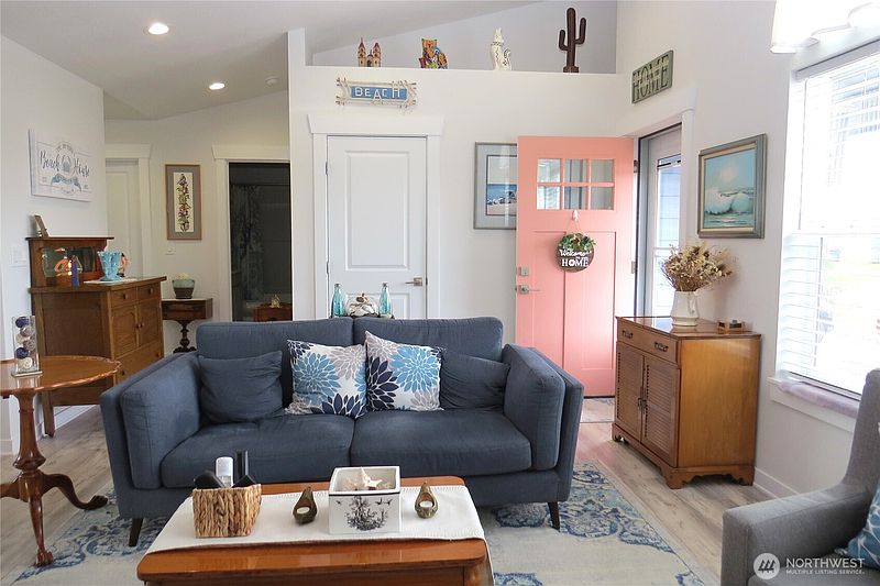 4th image of 1188 Greenview Avenue SW