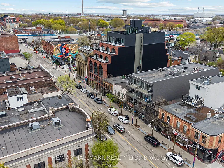 747 Queen St E #202 — Photo 24