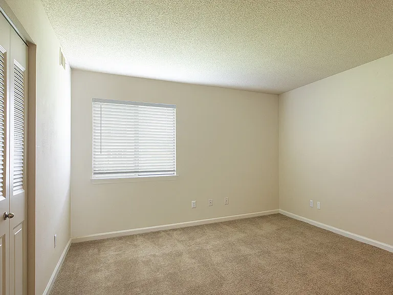 Large main bedroom