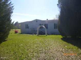 47 Broad Ridge Dr, Carriere, MS 39426