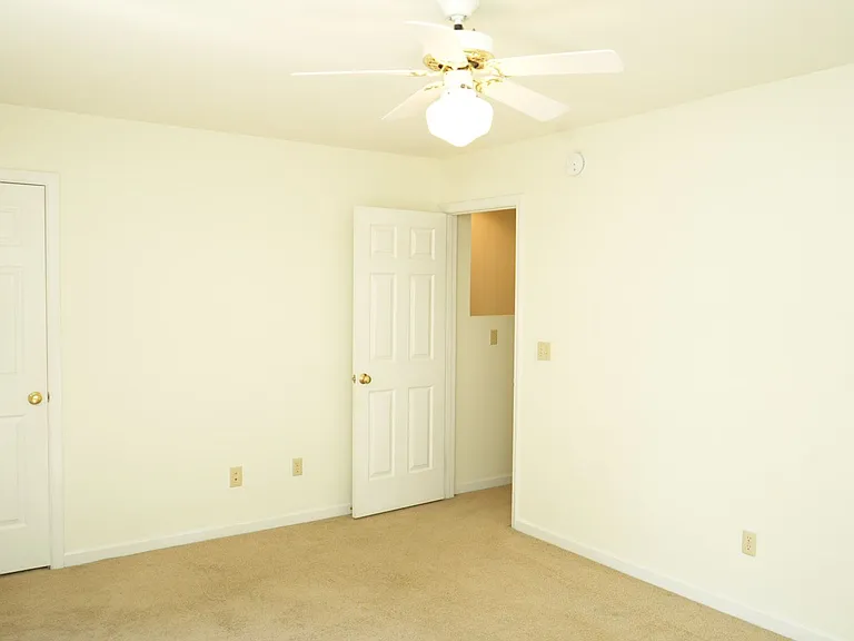 111 Darien Ter — Photo 18