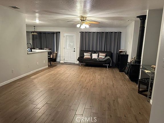 3rd image of 279 Juniper Rd