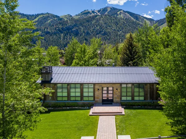 511 Walnut Ave N, Ketchum, ID 83340