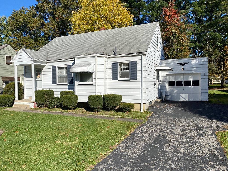 1st image of 132 Forest Park Dr