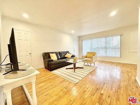 4th image of 8438 Blackburn Ave #4