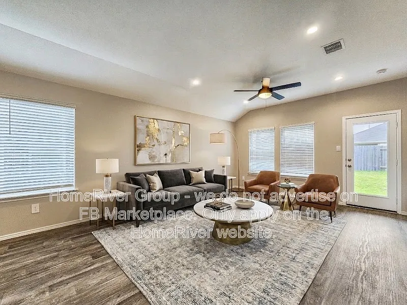 3 bed, 2.0 bath, 1530 sqft, $1,995 — Photo 3