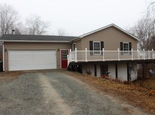 2989 Summer Valley Rd, New Ringgold, PA 17960