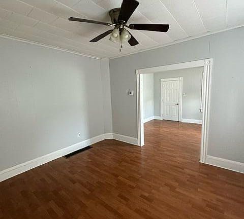4th image of 2432 Amelia Ave