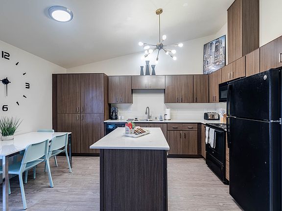 2nd image of 6029 NE 63rd St #B305