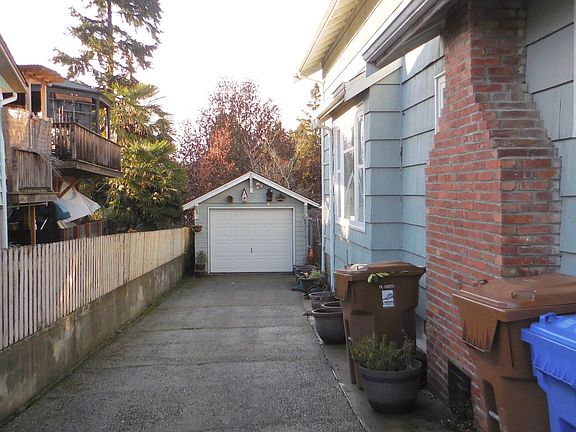 2nd image of 4626 N Mullen St