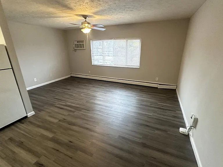 550 Lowell Ave — Photo 8