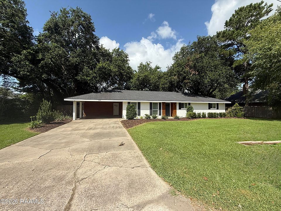 2nd image of 303 Meadow Ln