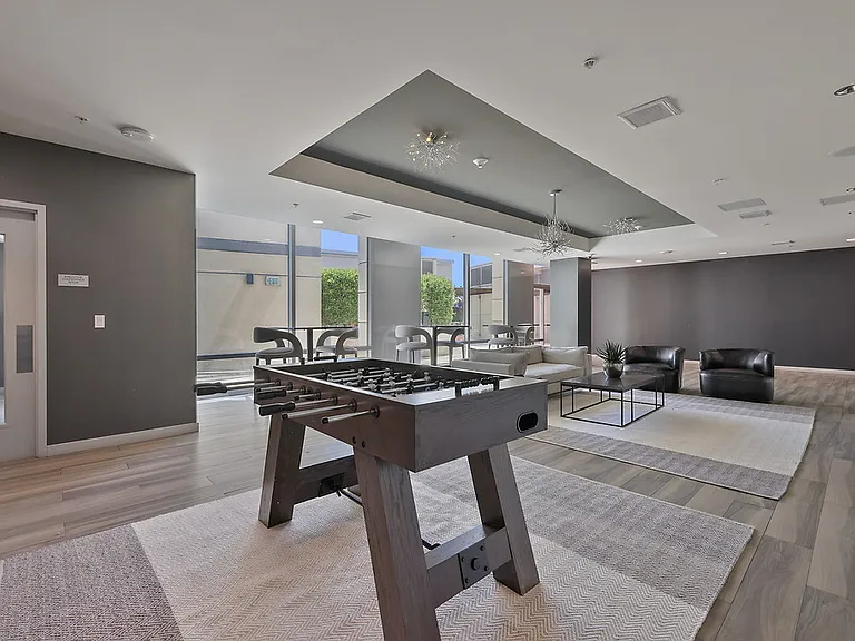 360 Residences — Photo 6