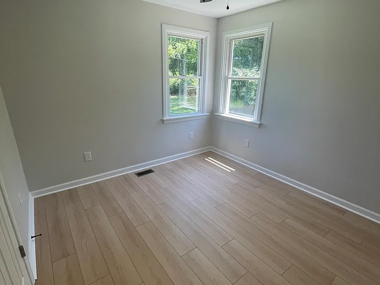 5800 Brighton Rd — Photo 15