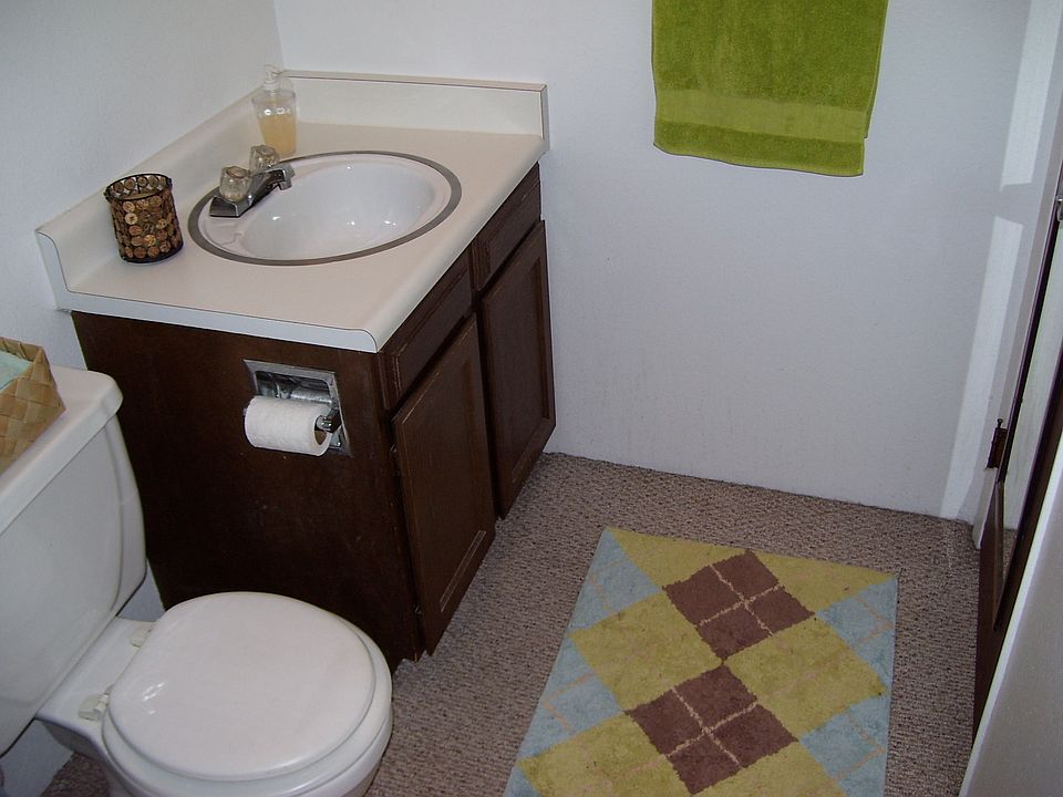 1stBathroom2_01242013