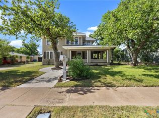 1009 E Leon St, Gatesville, TX 76528