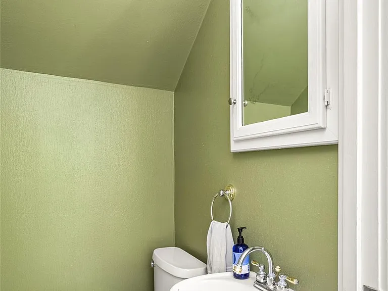 2120 Quenby St — Photo 23