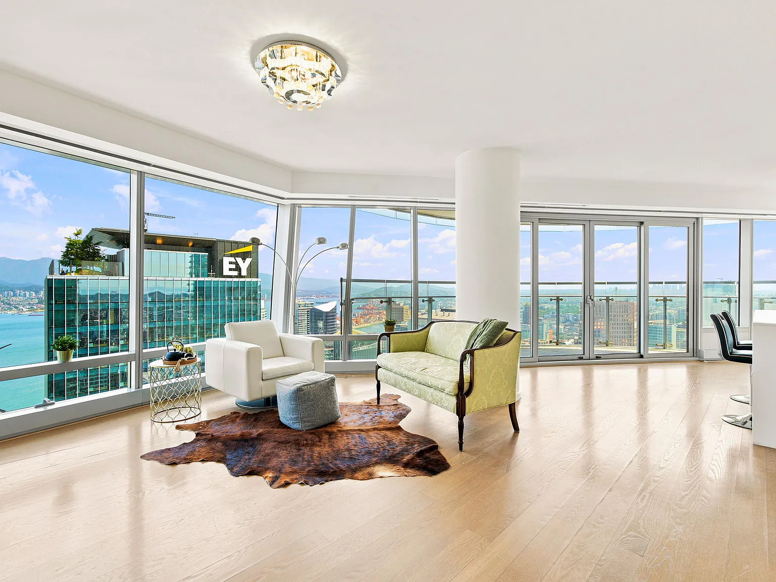 2 bed, 1565 sqft, $9,800 — Photo 2