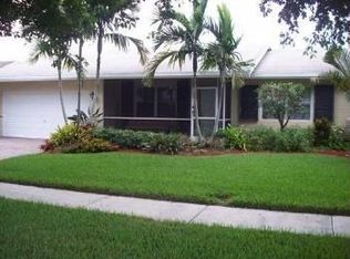 19504 Carolina Cir, Boca Raton, FL 33434