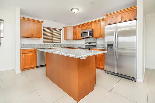 37 Cypress Ave #D Photo 1 37 Cypress Ave #D Photo 1