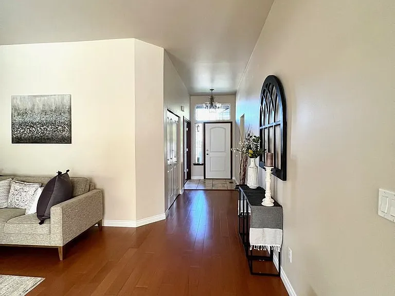 7704 W Washington Ave — Photo 30