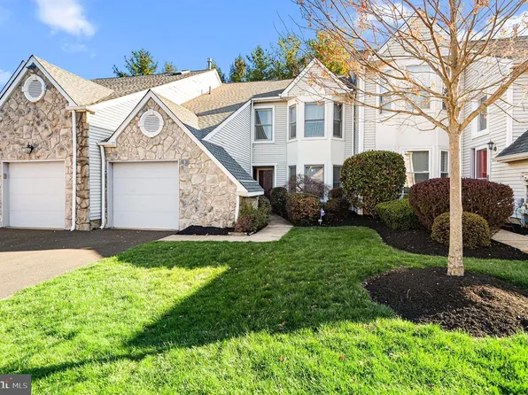 6 Kanon Ct, Newtown, PA 18940