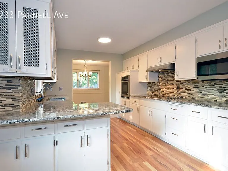 6233 Parnell Ave — Photo 9