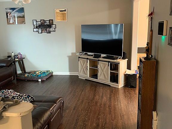 5th image of 10304 Hillside Ln