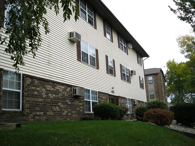2nd image of 433 Harrison St #4304998