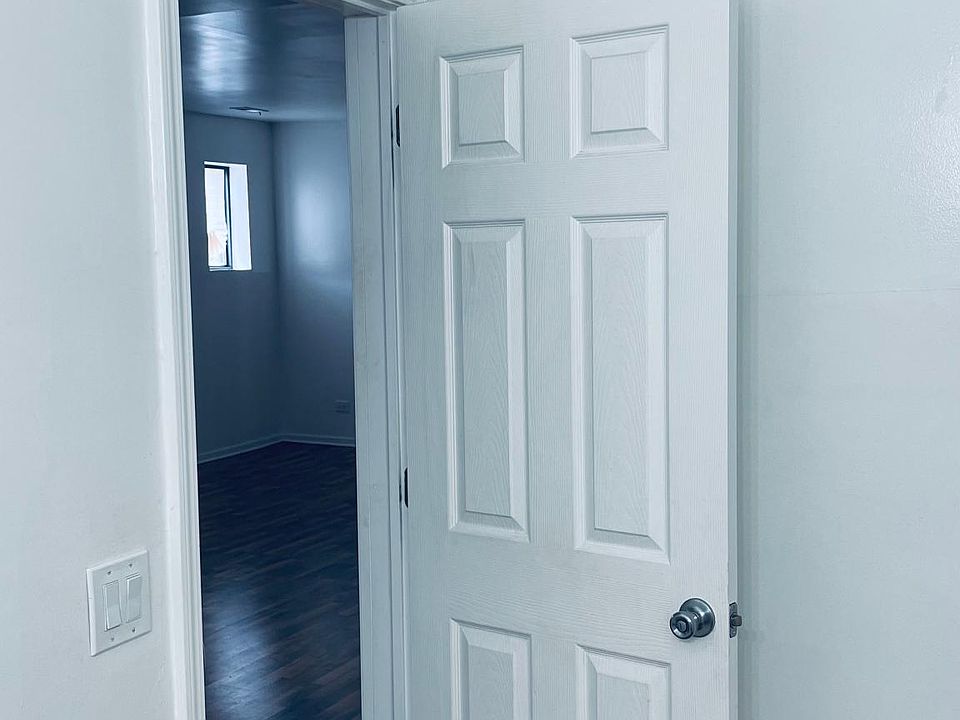 1st image of 3258 W Flournoy St #2