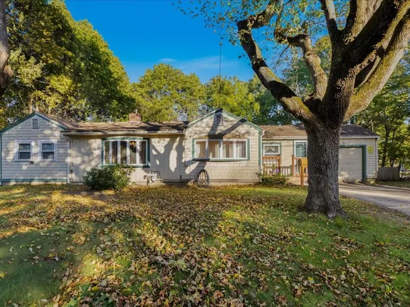 11 Lackey St, Haverhill, MA 01830