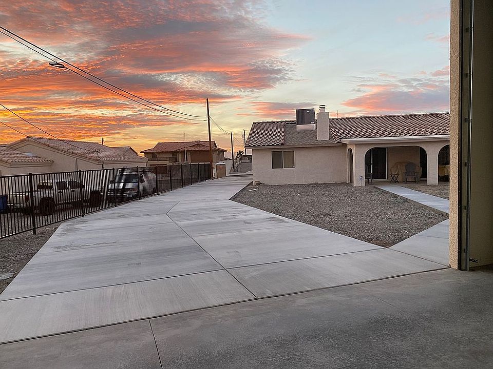2nd image of 3470 Jamaica Blvd S
