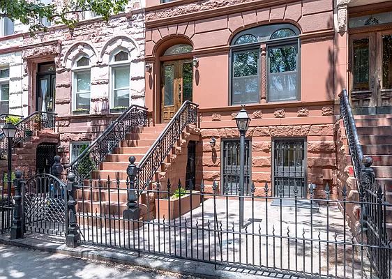 1st image of 849 Hancock St #1