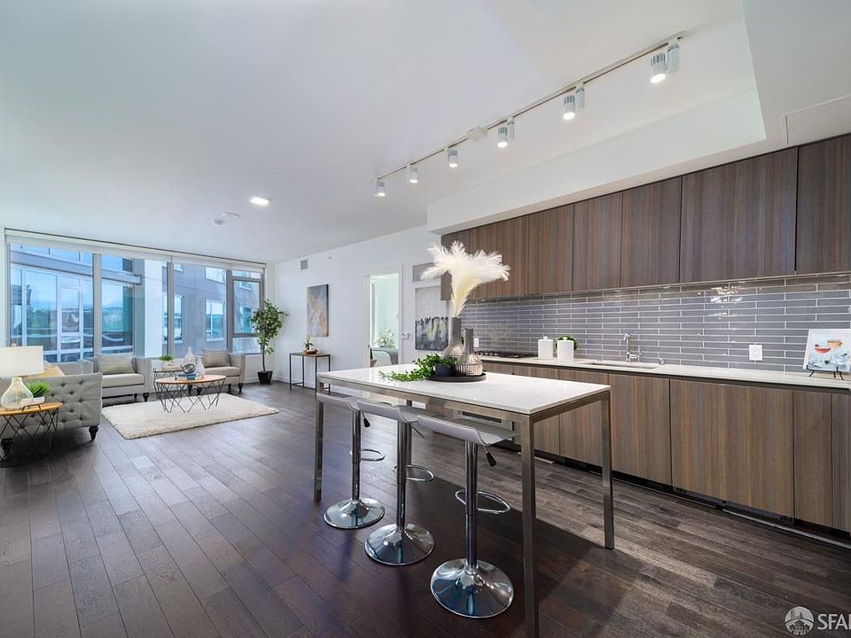 1st image of 1000 3rd St #806-L