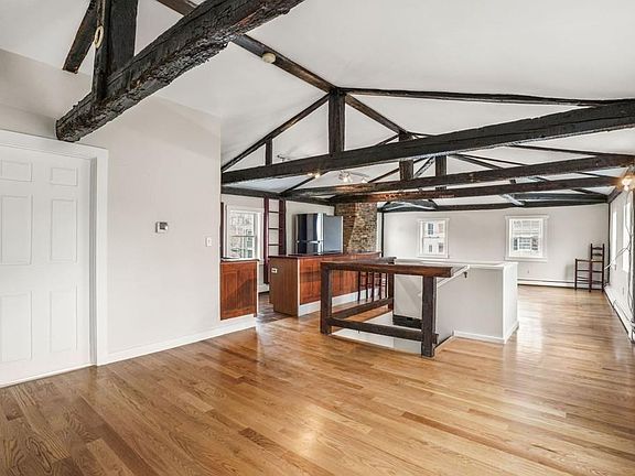 5th image of 82 Prospect St #2