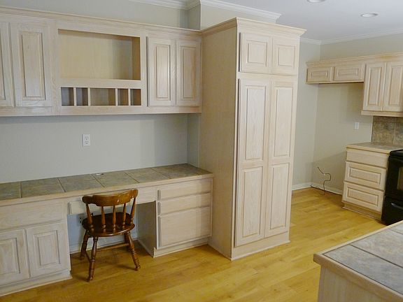 2nd image of 143 Brierwood Dr