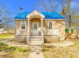 6 Broadway, Shirley, NY 11967